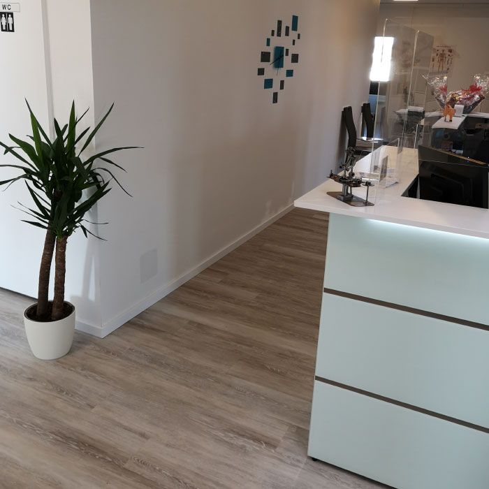 Thera Aktiv Altenkirchen - Zentrum für Pysiotherapie - Bilder von der Praxis - Empfangsbereich